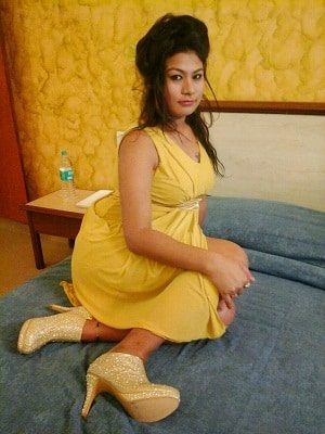 call girl in yellow dress
